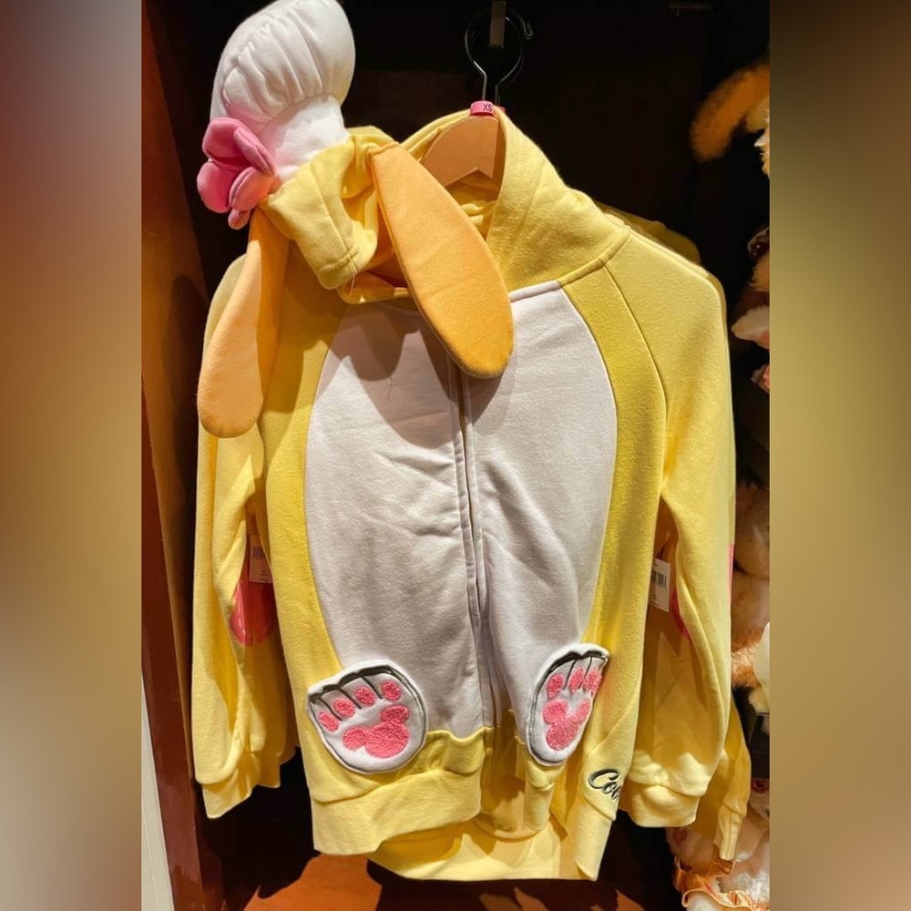 Disney Aulani CookieAnn Chef Yellow and Pink Hoodie